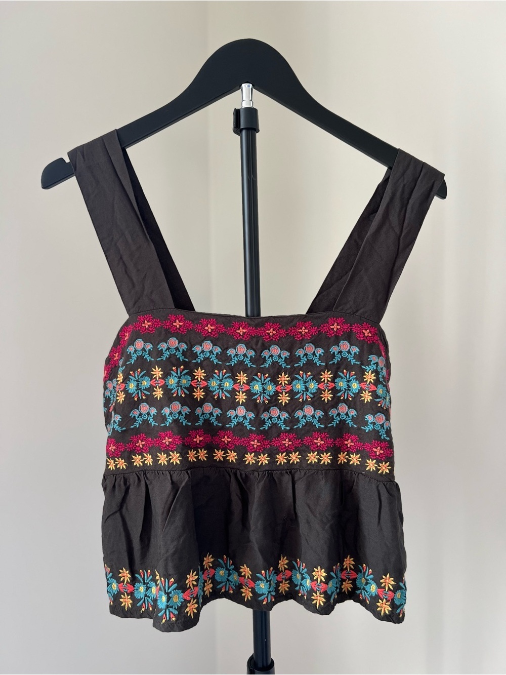 NATURAL LIFE Charcoal Gray Textured embroidered Top L